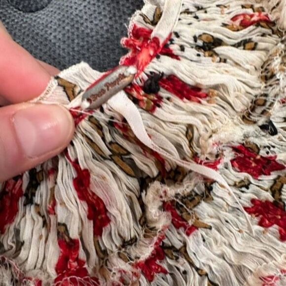 Free People Women's Keeping Up With Kara Floral Tunic Top Ivory Red Size Medium - Picture 5 of 13